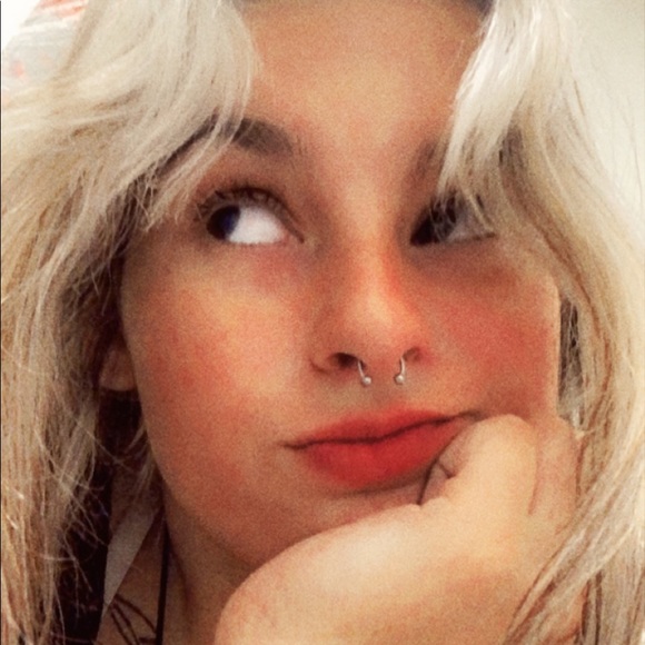 Meet your Posher, Arianna - Picture 5 of 6